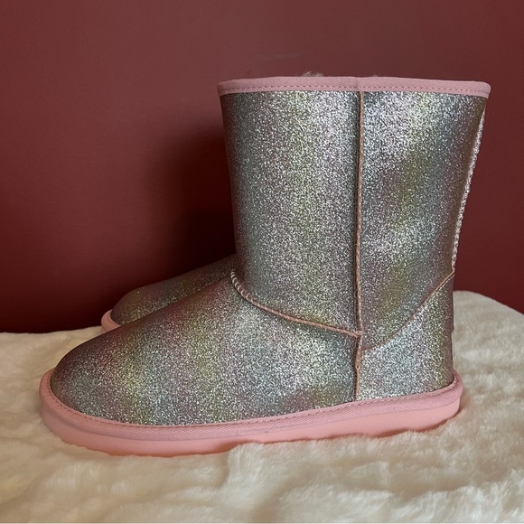 UGG silver and pastel rainbow sparkle boots, girl’s size 6, sparkly, winter - Picture 1 of 10